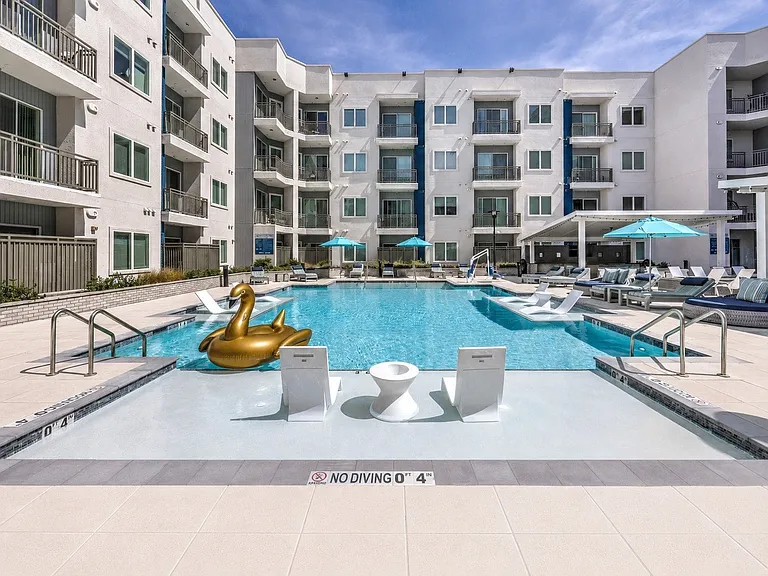 Lura Vegas Apartments — Photo 68
