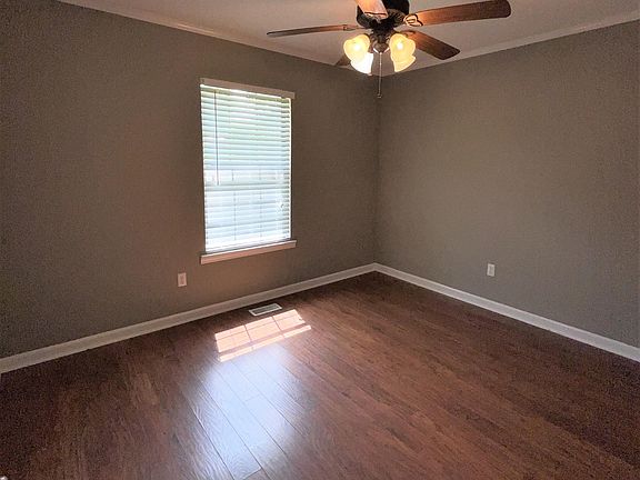 5th image of 107 Woodley Dr