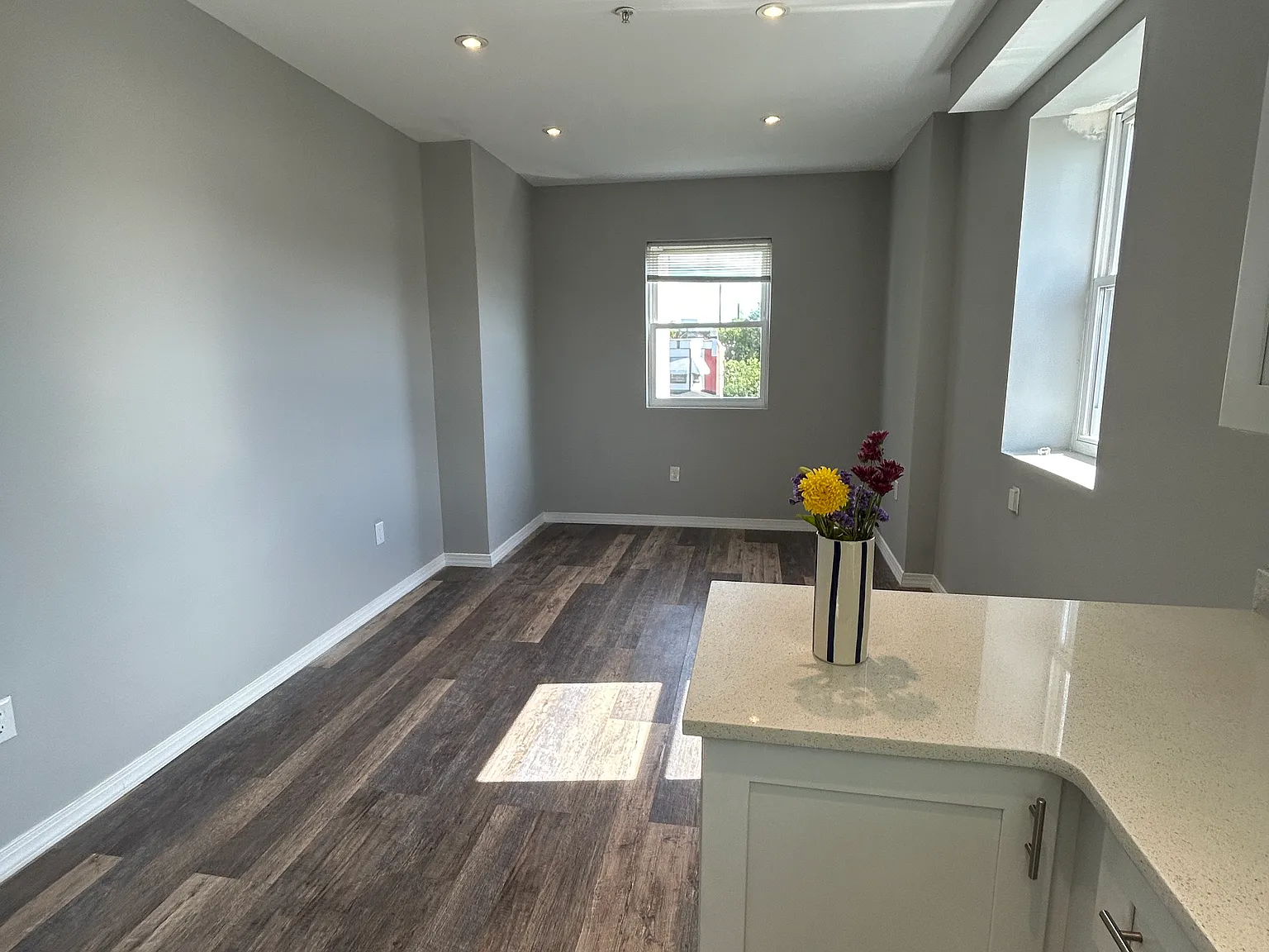 2 bed, 600 sqft, $1,450 — Photo 2