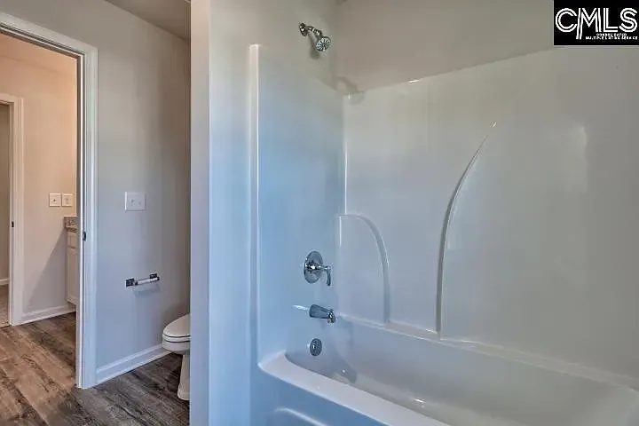 462 Middlebury Ln — Photo 20