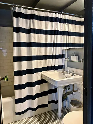 Rented by Compass | media 25