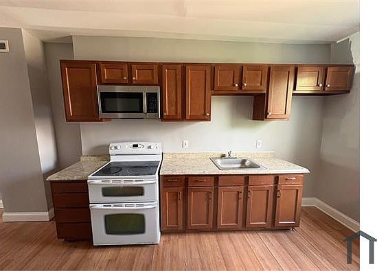 3rd image of 646 Cokesbury Ave