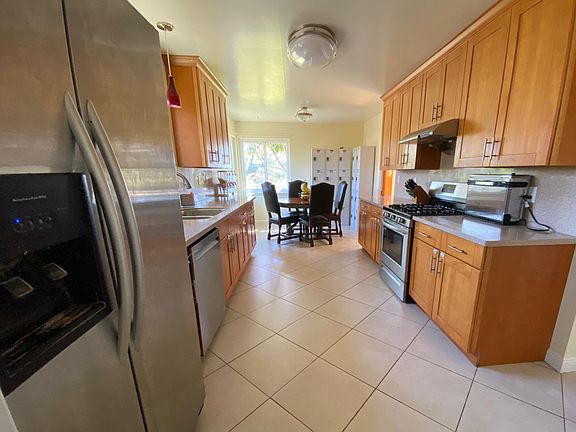 2nd image of 2809 Mariposa Dr