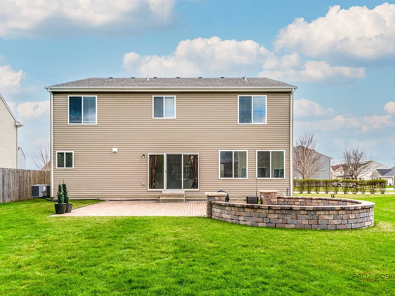 202 Minuet Cir — Photo 38