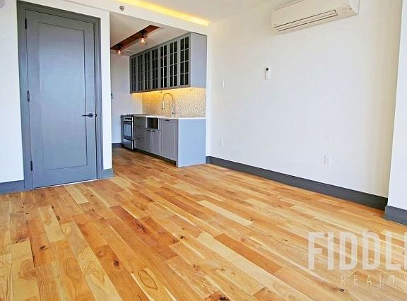3rd image of 26 West St #6KA