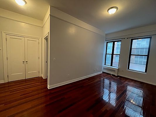 1st image of 115 W 57th St #4A
