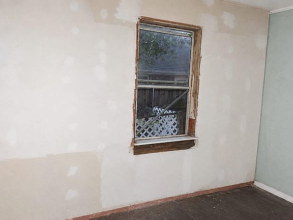 5th image of 11412 Elam Cir