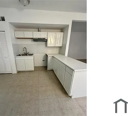3301 Wright Ave — Photo 2
