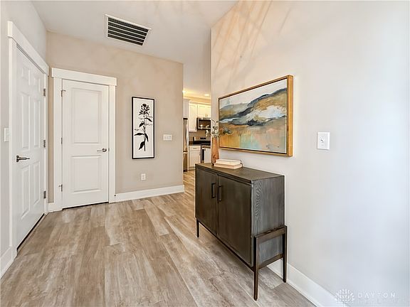 4th image of 646 Coral Ct