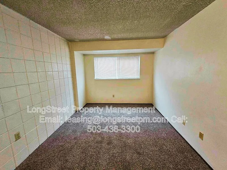 2135 NW Highland Dr #1 — Photo 12