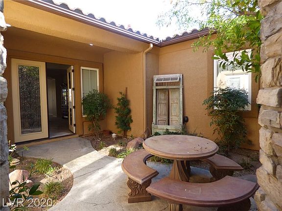3rd image of 7882 Fieldcreek Ct