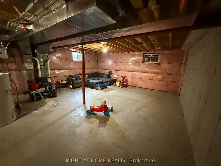 133 Templewood Dr — Photo 14
