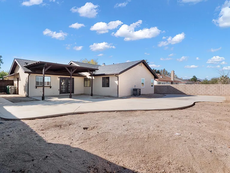 3843 Castala Dr — Photo 24