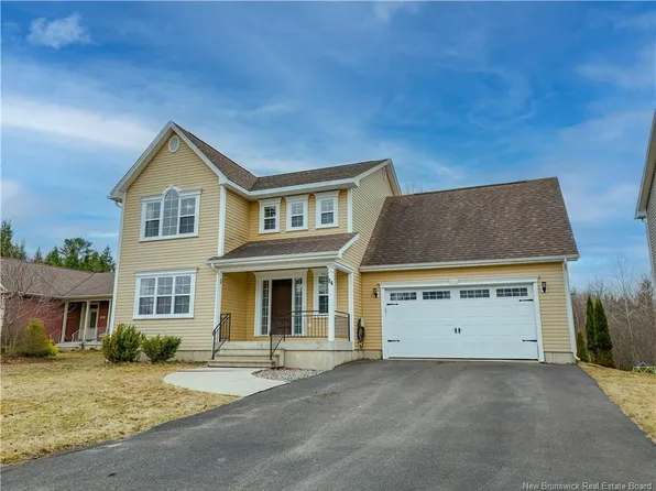 34 Mavis Ct, Fredericton, NB E3B 0E9
