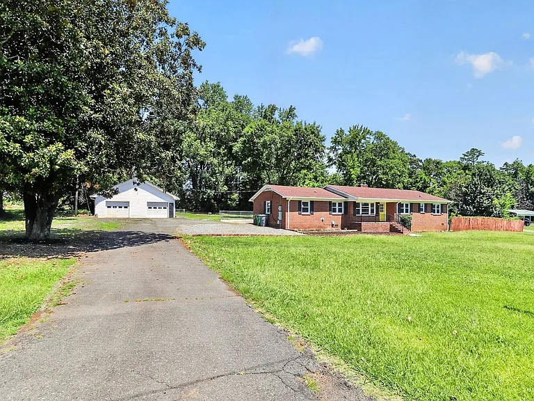6901 Ridge Lane Rd — Photo 14