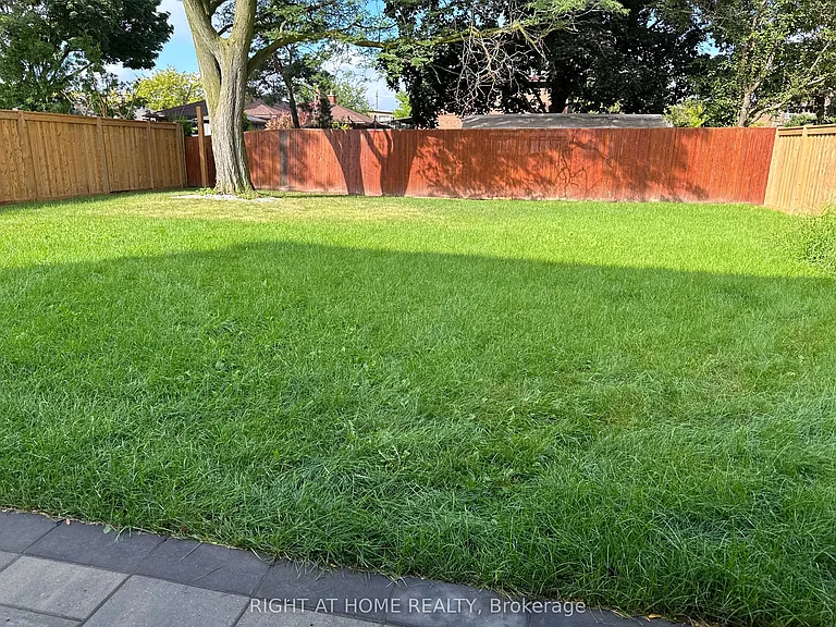52 Sedgebrook Cres — Photo 25