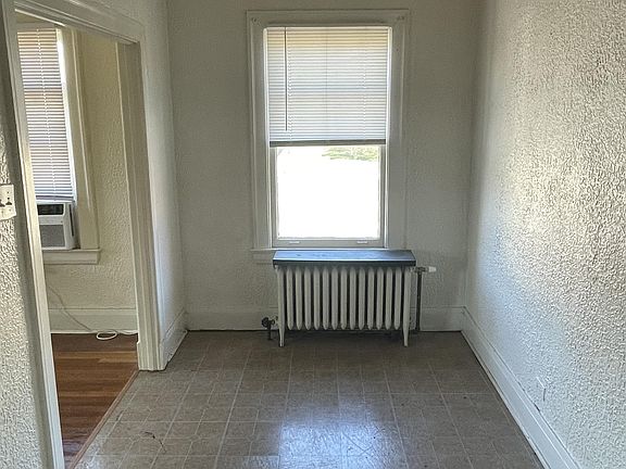 4th image of 403 N 4th St #11
