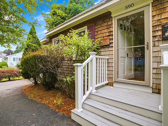 2nd image of 590 Laydon Street