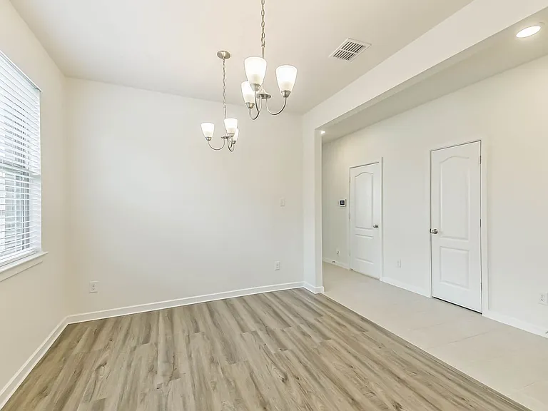 9115 Brixham Dr — Photo 14