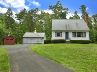 10 1/2 Cedarwood Dr, Ellington, CT 06029