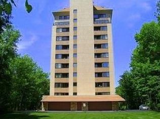 2631 Northern Rd #10P, Appleton, WI 54914