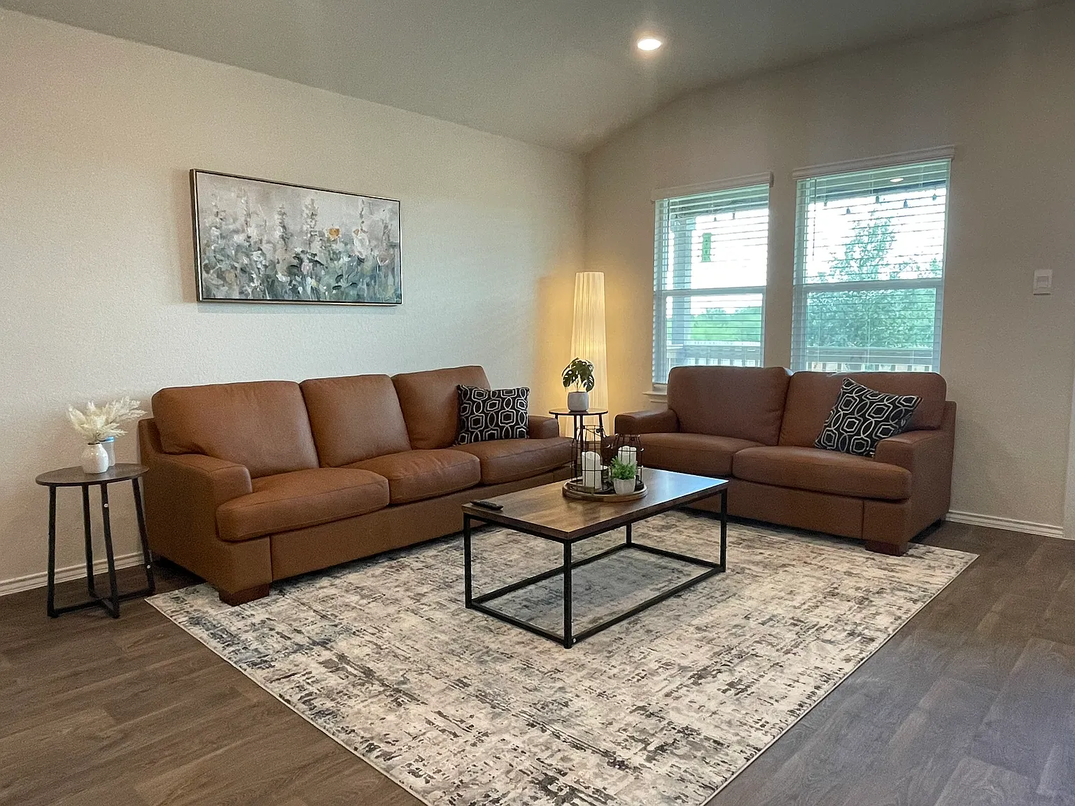 3 bed, 1489 sqft, $3,900 — Photo 1