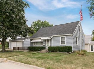 1300 8th Ave SW, Cedar Rapids, IA 52404