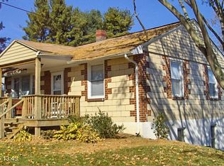 1818 Brooksfield Rd, Blacksburg, VA 24060
