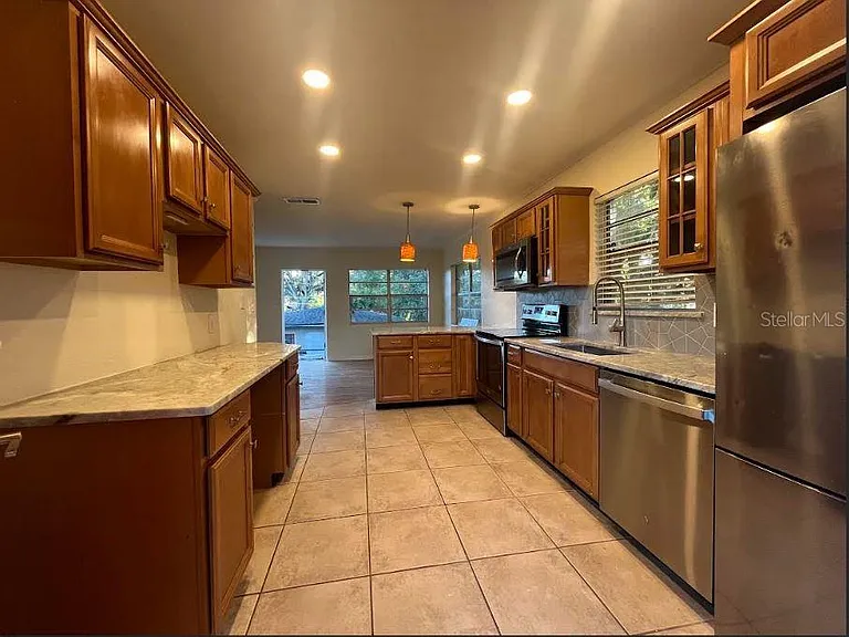 1315 E Central Blvd — Photo 3