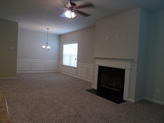 2nd image of 3135 Englewood Dr