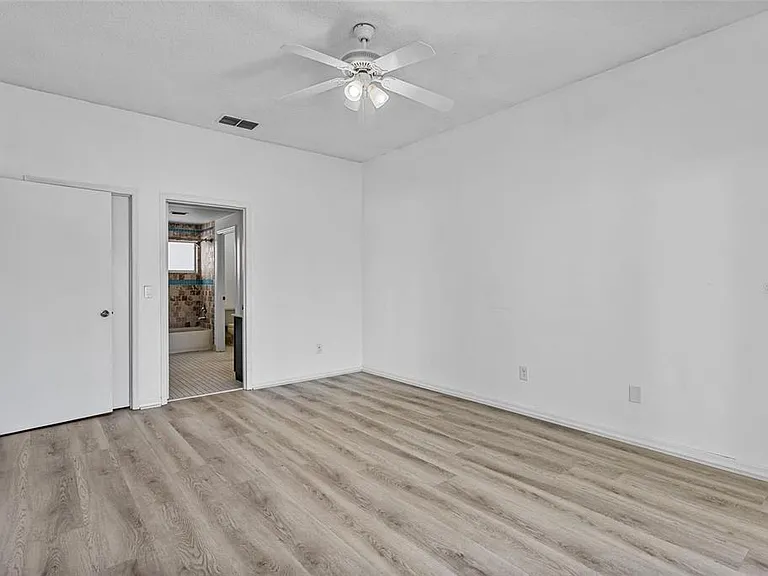 5673 Parkview Lake Dr — Photo 20