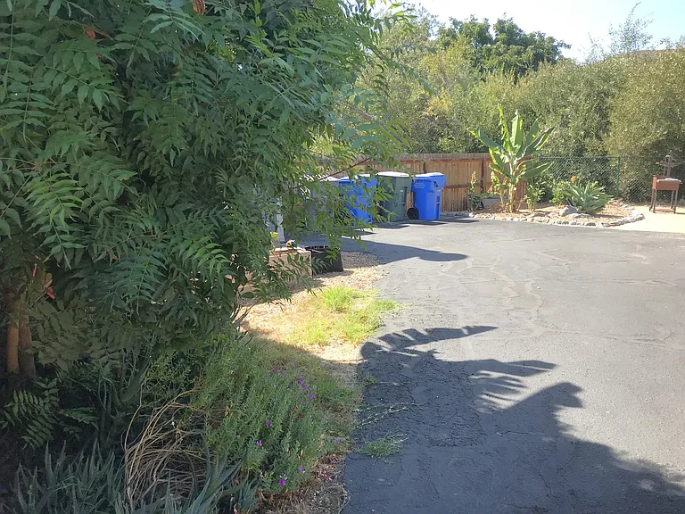 182 Brook St — Photo 15