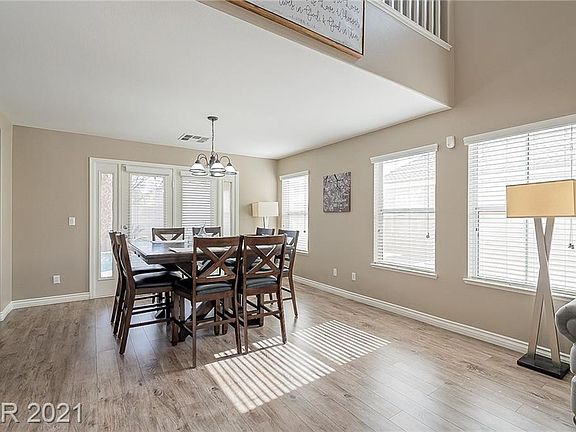 4th image of 9076 Malarga St