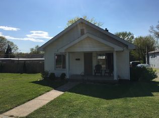 615 Land Rd, Harrisburg, IL 62946