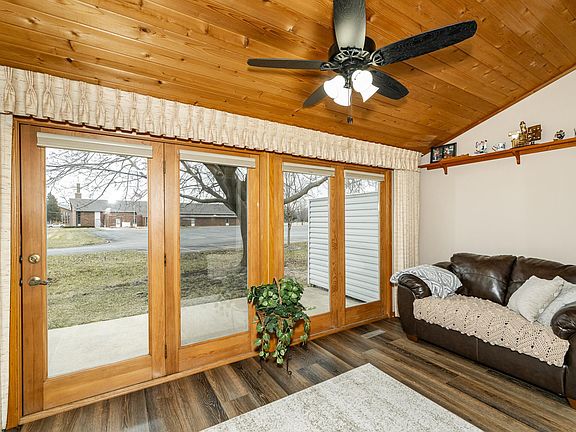 5th image of 1604 10th Ave SE #41