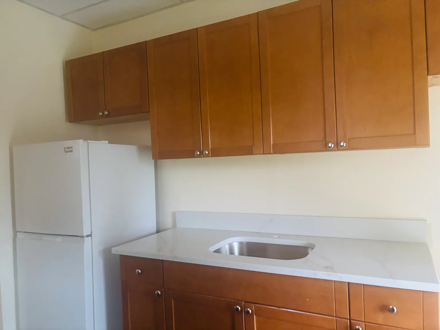 1 bed, 850 sqft, $2,500 — Photo 3
