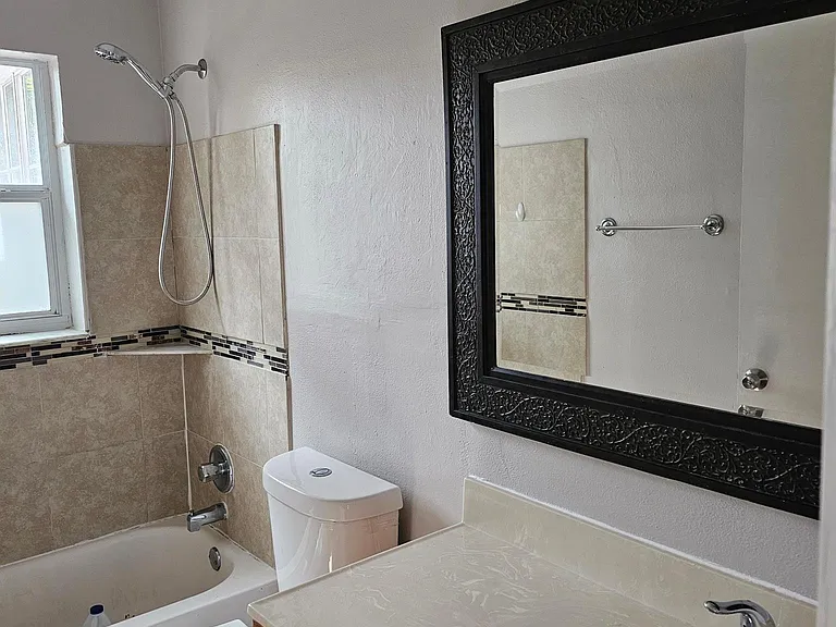 1273 Union St — Photo 15