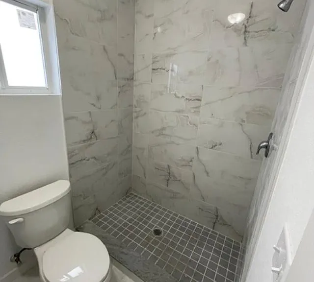 3175 N West 44th St — Photo 7
