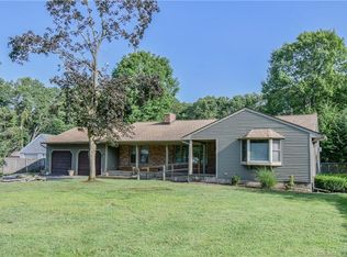 63 Scrub Oak Rd, North Haven, CT 06473