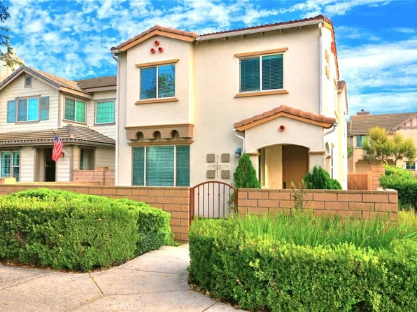 858 Calaveras Way, Corona, CA 92878