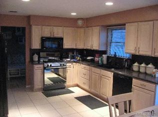 (Undisclosed Address), Islip, NY 11751