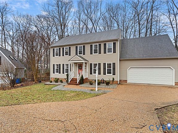 2nd image of 901 Meadowcreek Dr