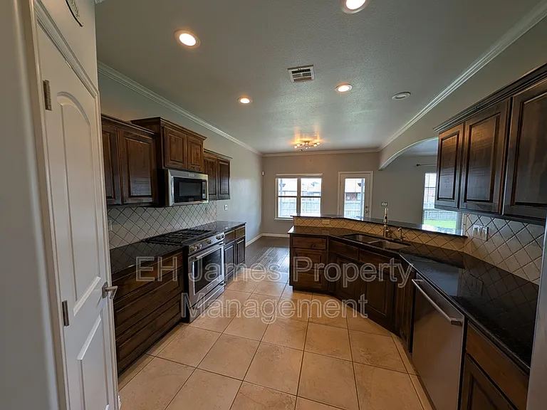 3612 W 107th Ct S — Photo 8