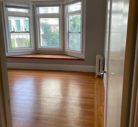 5th image of 2335 Larkin St #5
