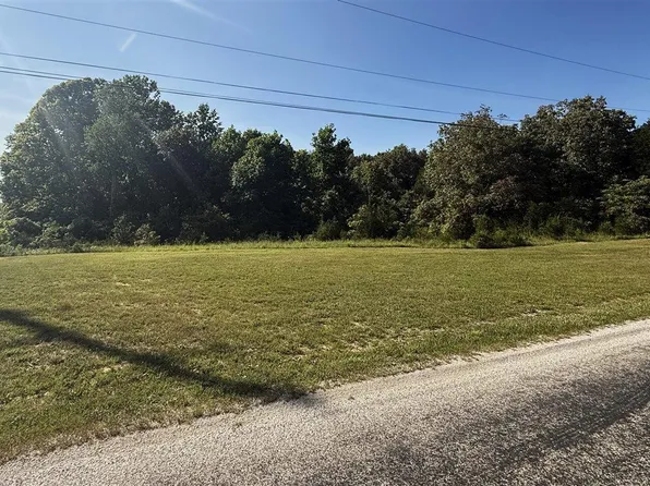 14 Tammy Ln, Brandenburg, KY 40108