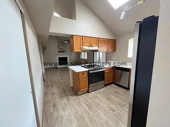 426 S Ridgefield Ave — Photo 7