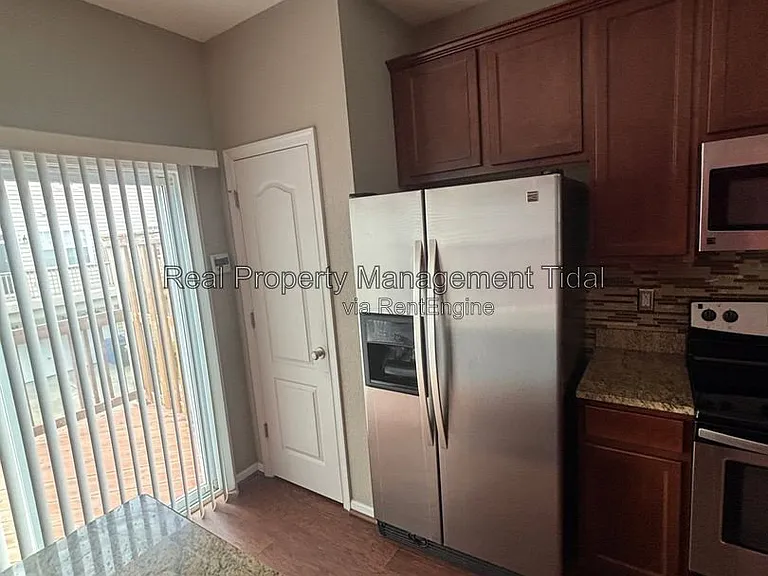 257 Carnelian St — Photo 8