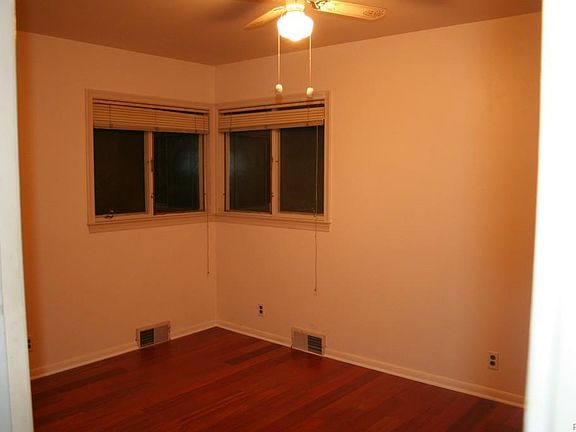 3rd image of 30540 Longcrest St