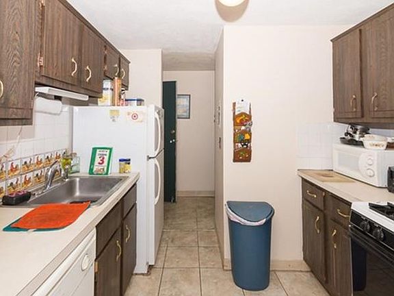 5th image of 273 Lake St Unit 4