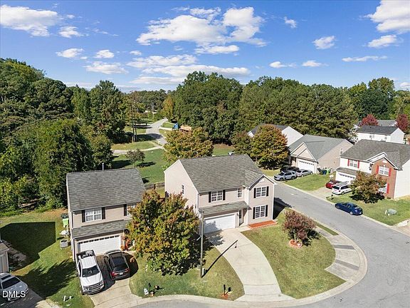 3rd image of 2700 Orangebrook Rd